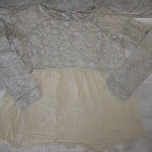 LS Peplum Top w/Lace & Chiffon Detail size XL